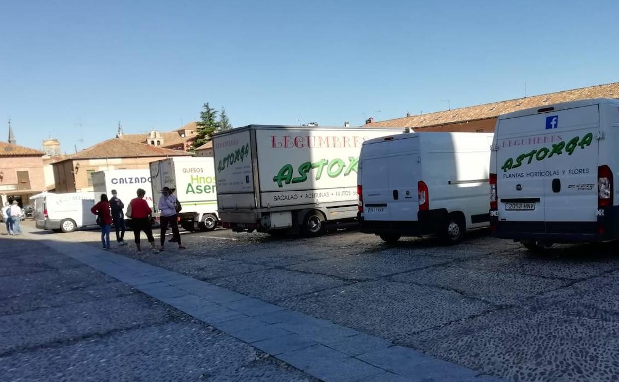 Varios vendedores han acudido hoy a Lerma para protestar por la prohibición.