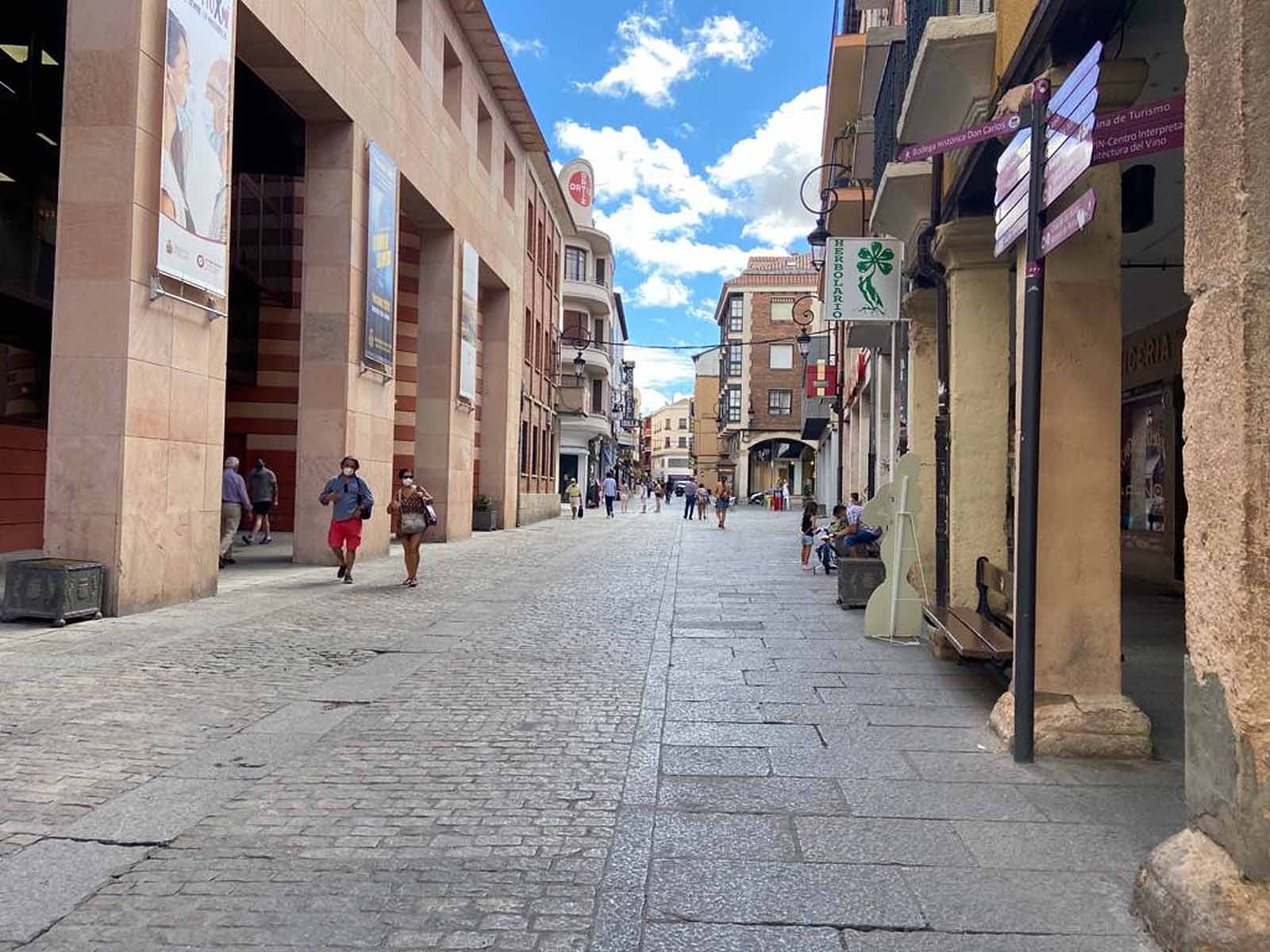 Fotos: Aranda de Duero retoma el pulso de la calle