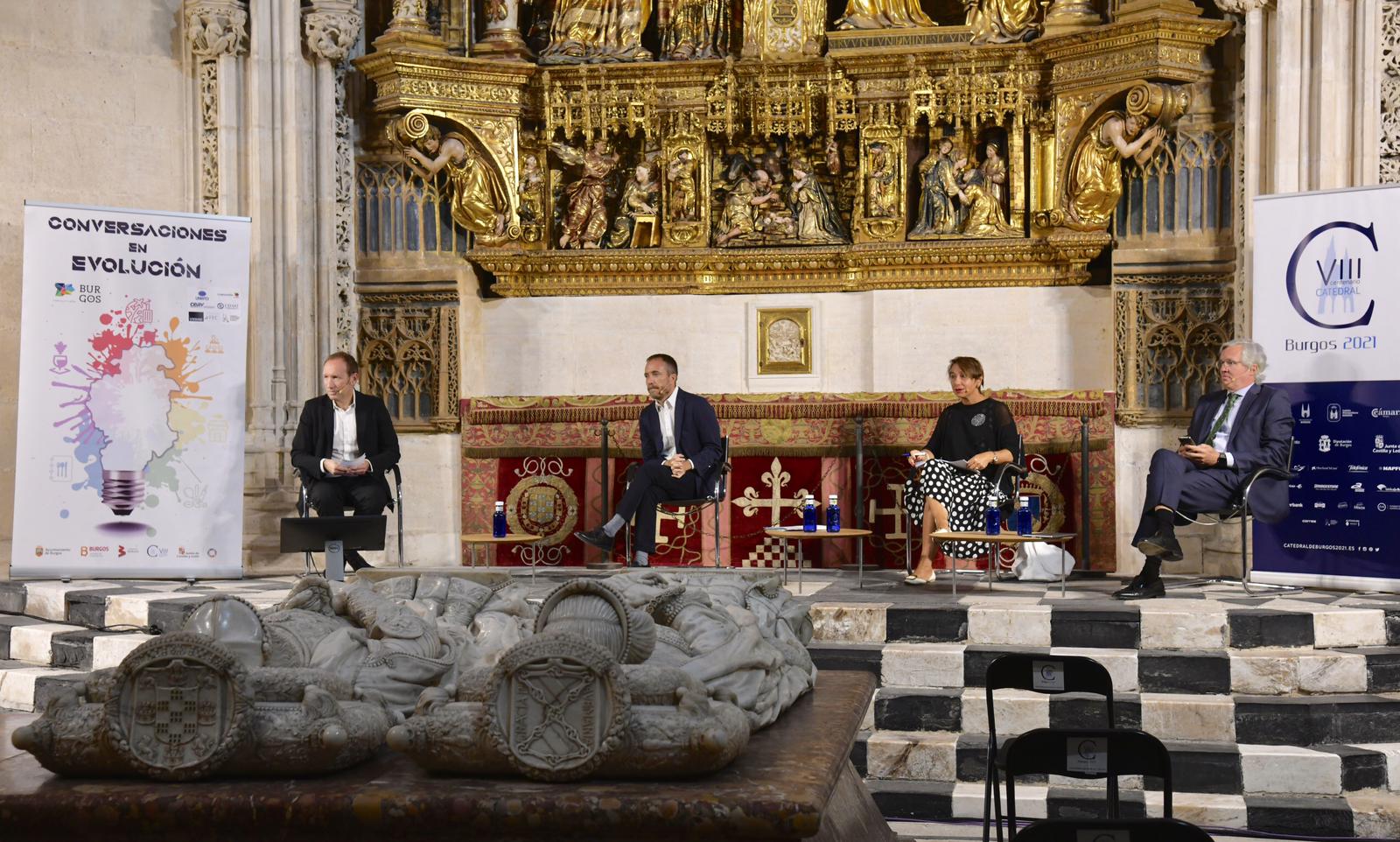 Fotos: Expertos en turismo participan en la primera jornada del ciclo &#039;Conversaciones en Evolución&#039;