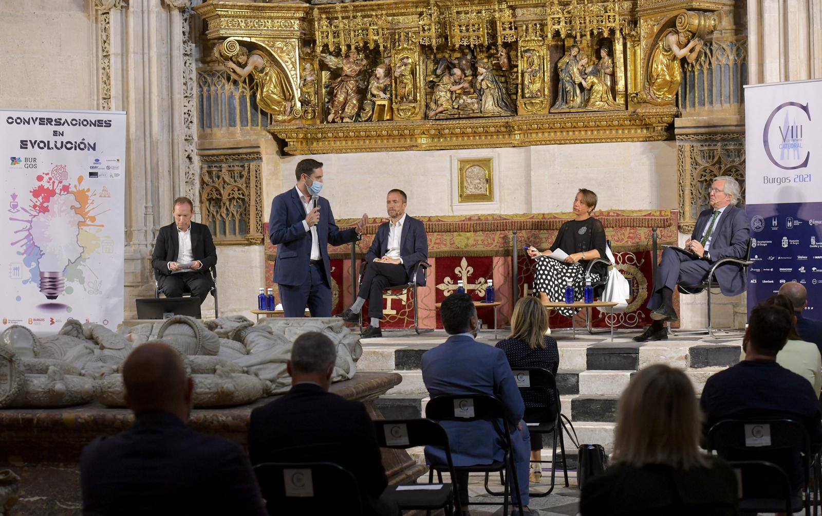 Fotos: Expertos en turismo participan en la primera jornada del ciclo &#039;Conversaciones en Evolución&#039;