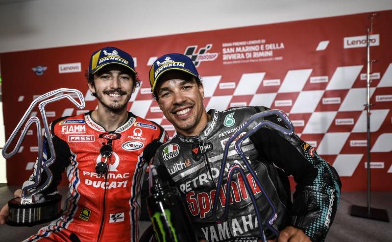 Pecco Bagnaia y Franco Morbidelli, tras el GP de San Marino. 