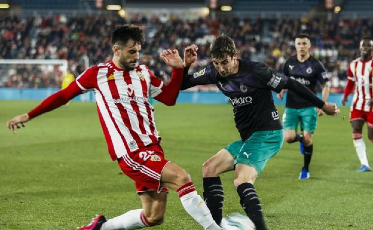 Guillermo llega procedente del Racing de Santander. 