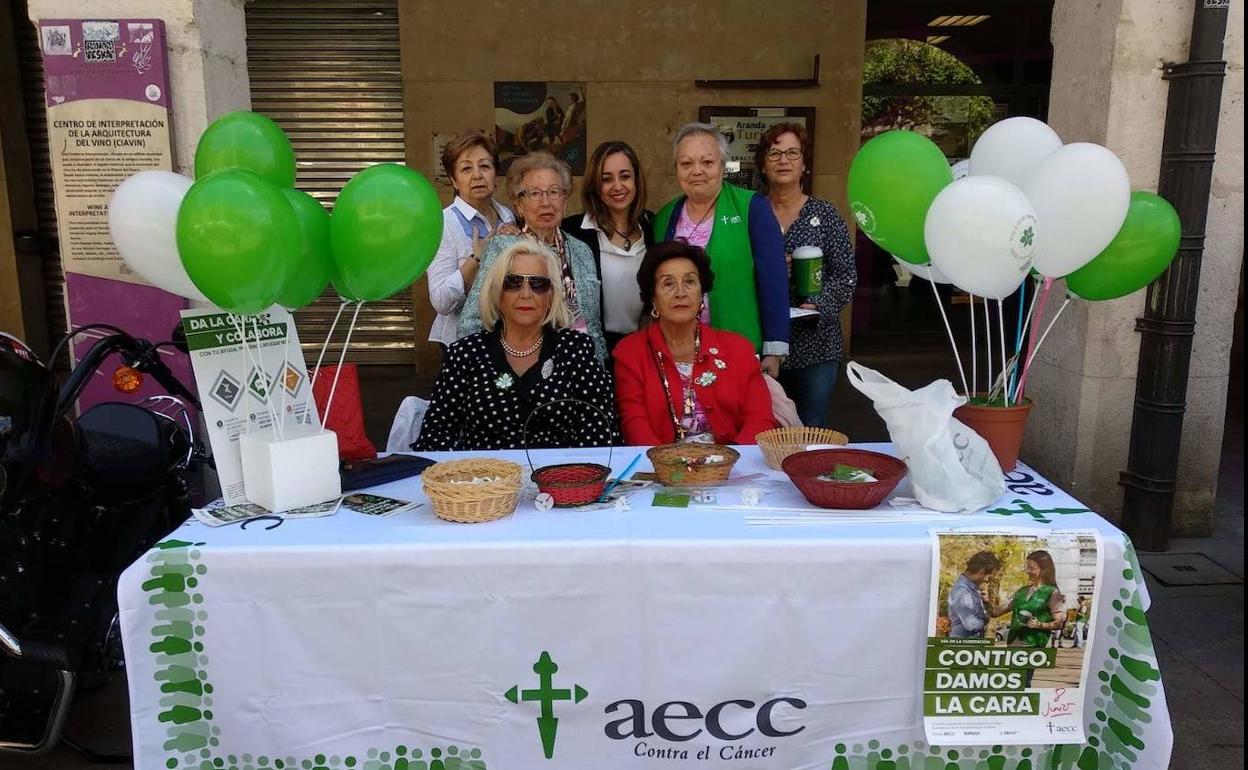 Imagen de archivo de la cuestación realizada en 2019 por AECC en Aranda.