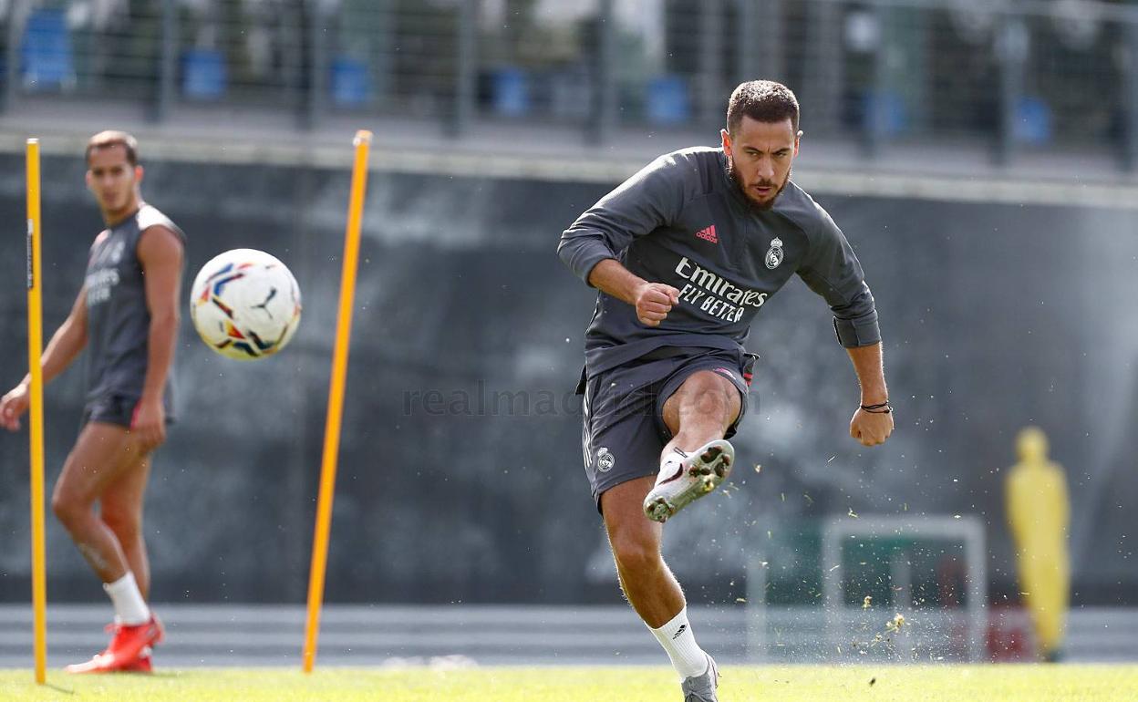 Eden Hazard, entrenando este martes. 