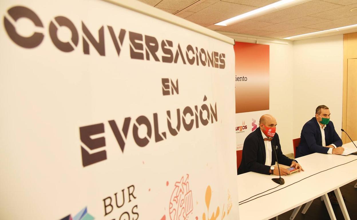 Presentación de la segunda jornada de 'Conversaciones en Evolución'. 