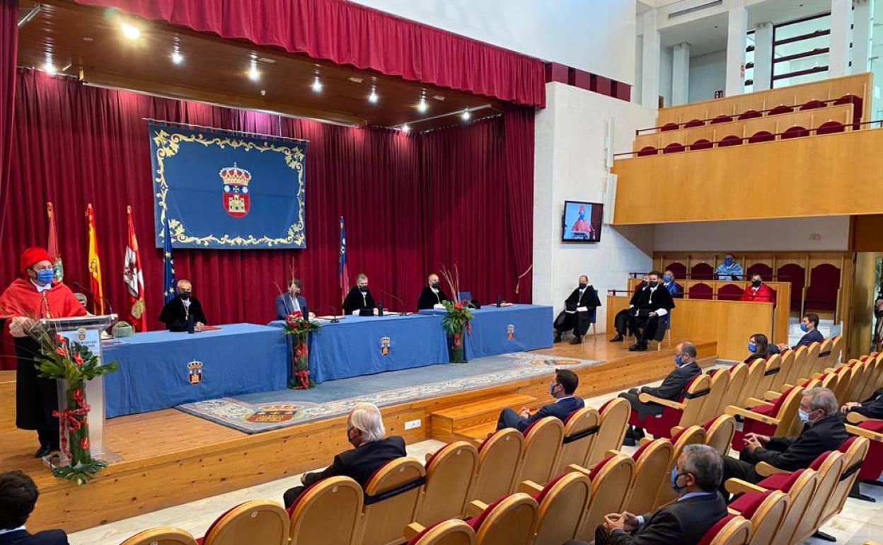 Acto de inauguración del curso universitario este viernes.