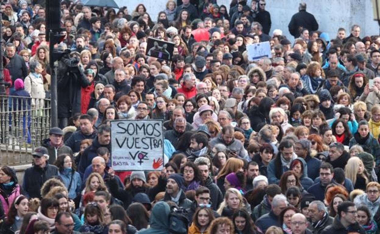 El asesinato de Silvia tuvo una importante respuesta ciudadana con una de las movilizaciones más numerosas las vividas en Burgos.