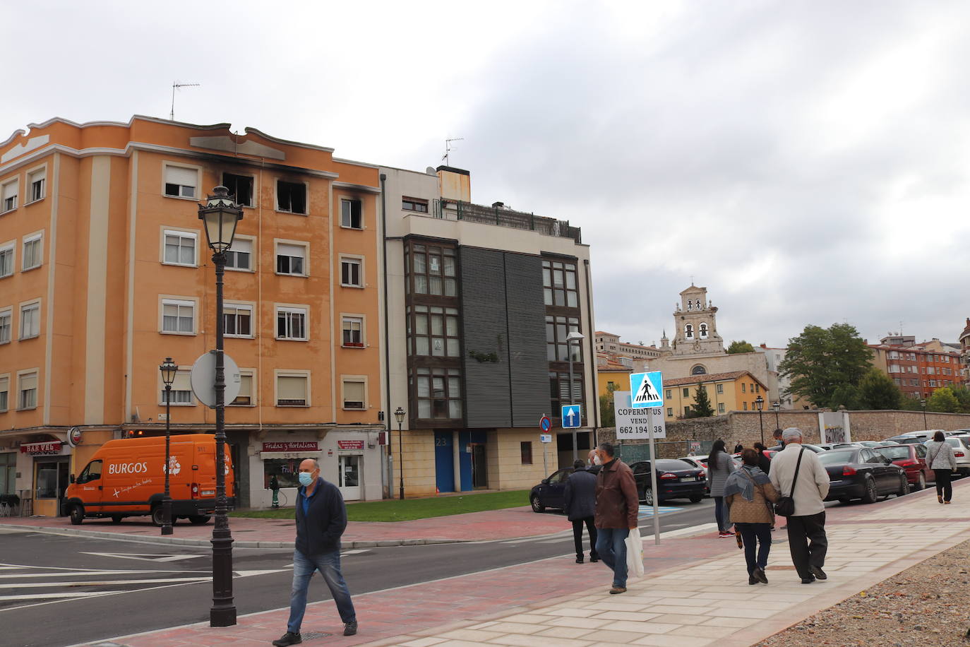 Fotos: Un incendio en una vivienda de Burgos acaba con un fallecido y tres heridos