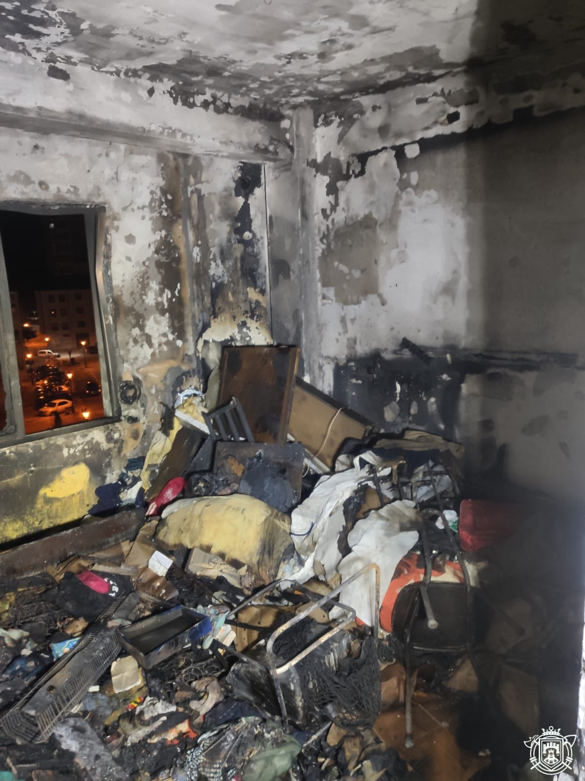 Fotos: Un incendio en una vivienda de Burgos acaba con un fallecido y tres heridos