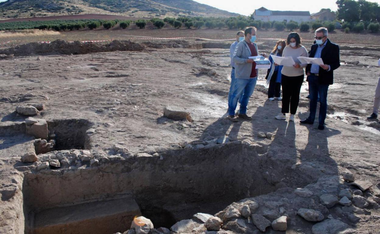 Los restos de la bodega encontrada.