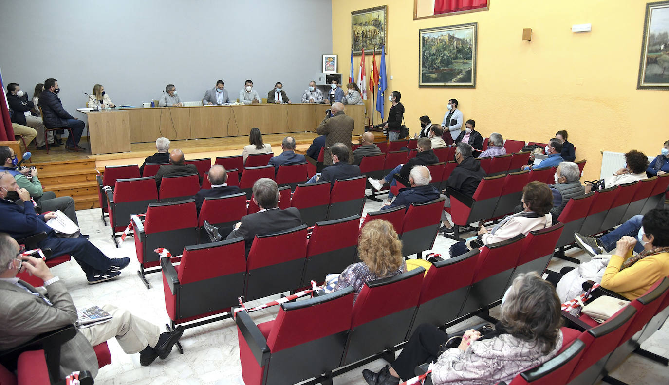 Fotos: PP y Cs sacan adelante una moción de censura en Lerma