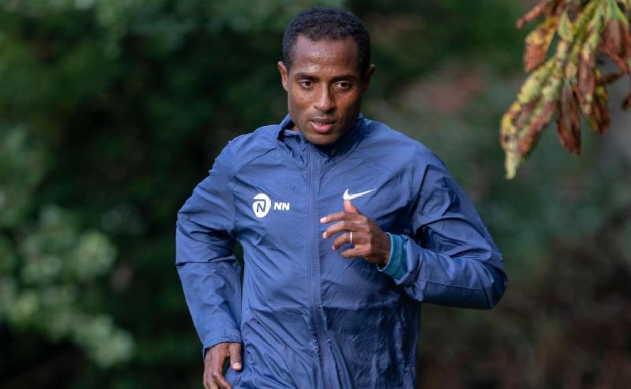 Kenenisa Bekele, preparando el Maratón de Londres. 