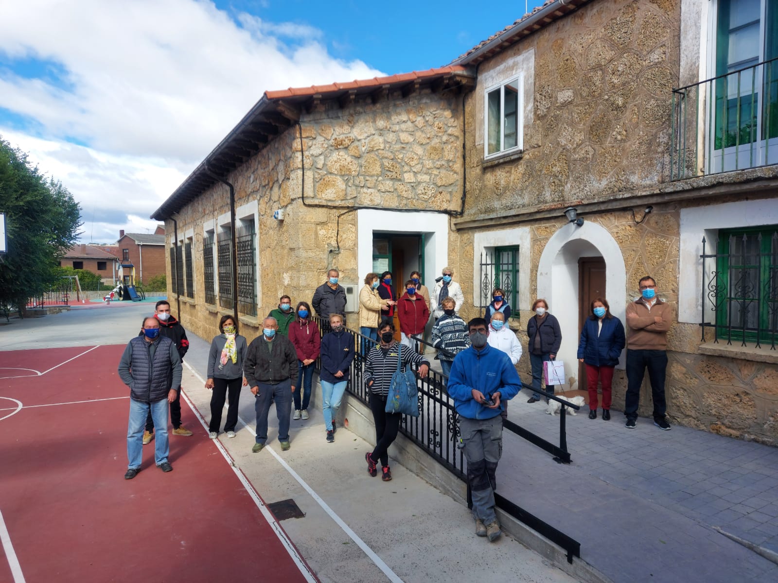 Fotos: Los pueblos burgaleses responden a la concentración nacional en defensa de la sanidad rural