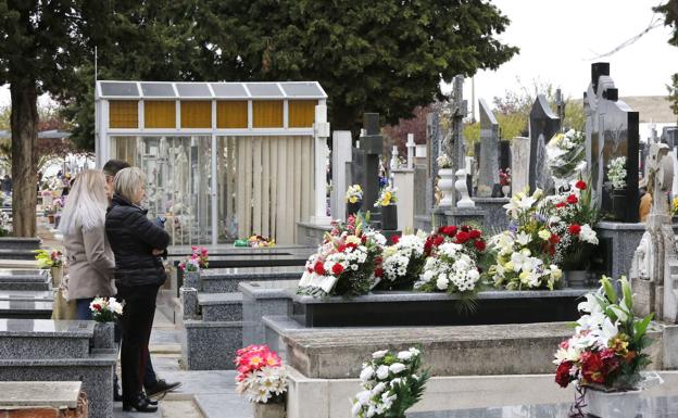 La Junta limita el tiempo de visita en los cementerios de Castilla y León ante la festividad de Los Santos