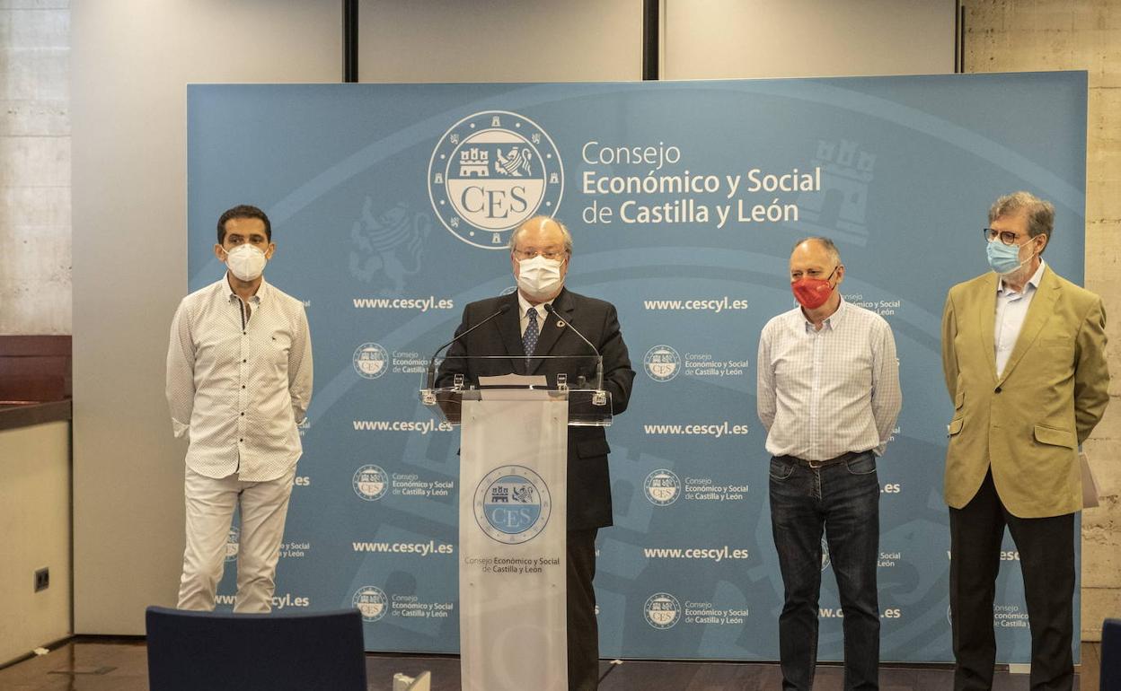 La mesa de gobierno del Consejo Económico y Social (CES), de Castilla y León.