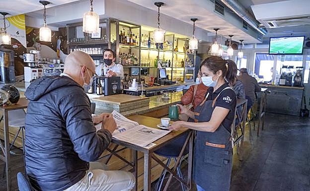 Resignación ciudadana y pesimismo hostelero en las cuartas restricciones en Valladolid