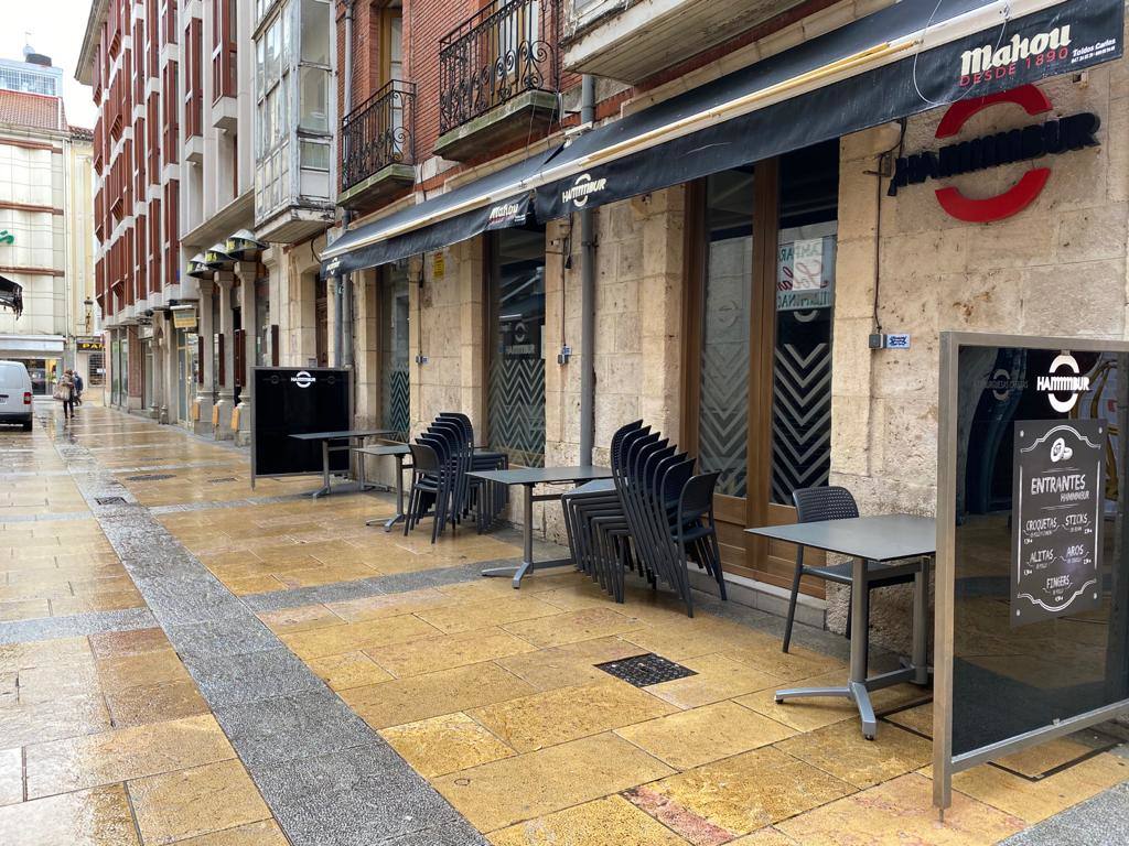 Fotos: La lluvia marca el primer día de confinamiento en Burgos