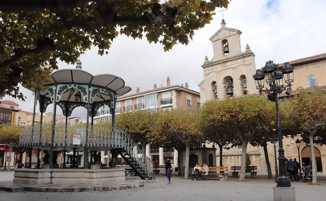 Plaza Mayor de Briviesca con el templete característico. 