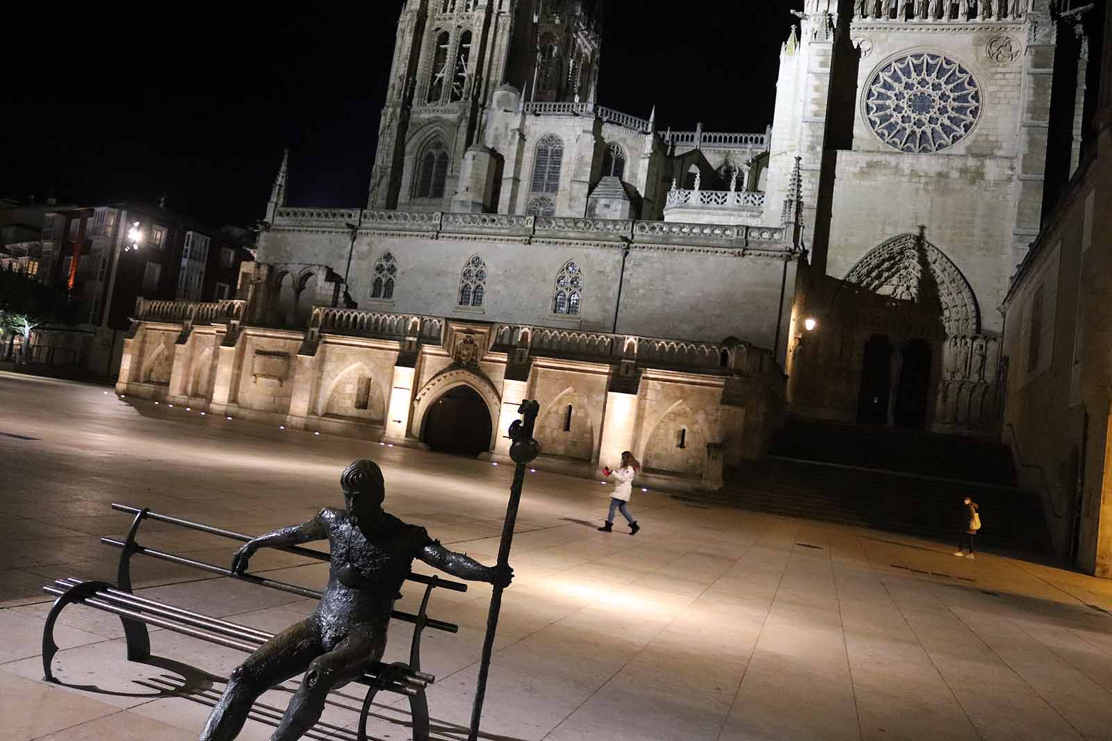 Fotos: El &#039;toque de queda&#039; devuelve a los burgaleses a sus hogares