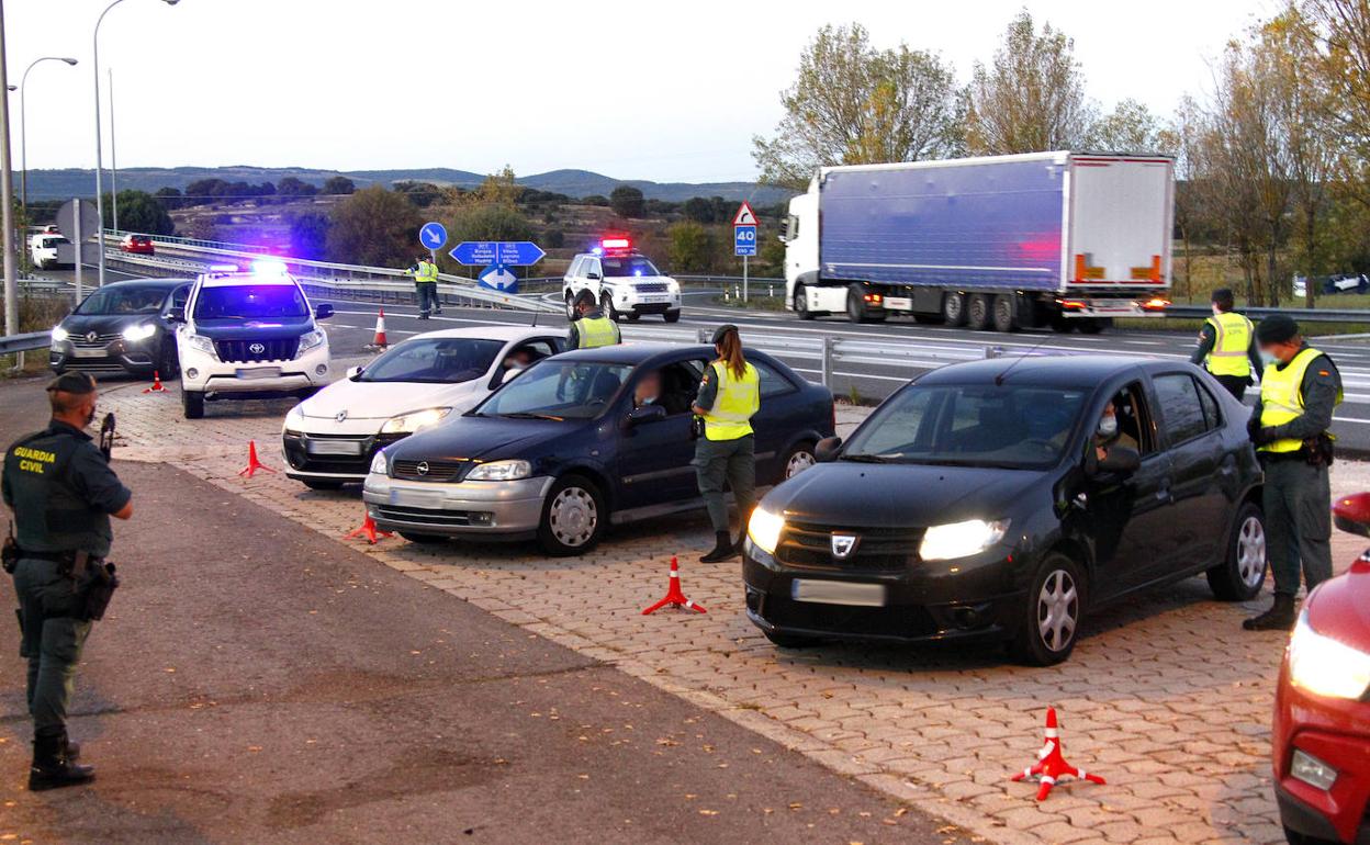 Control en la frontera entre País Vasco y Burgos por el confinamiento perimetral de la comunidad. 