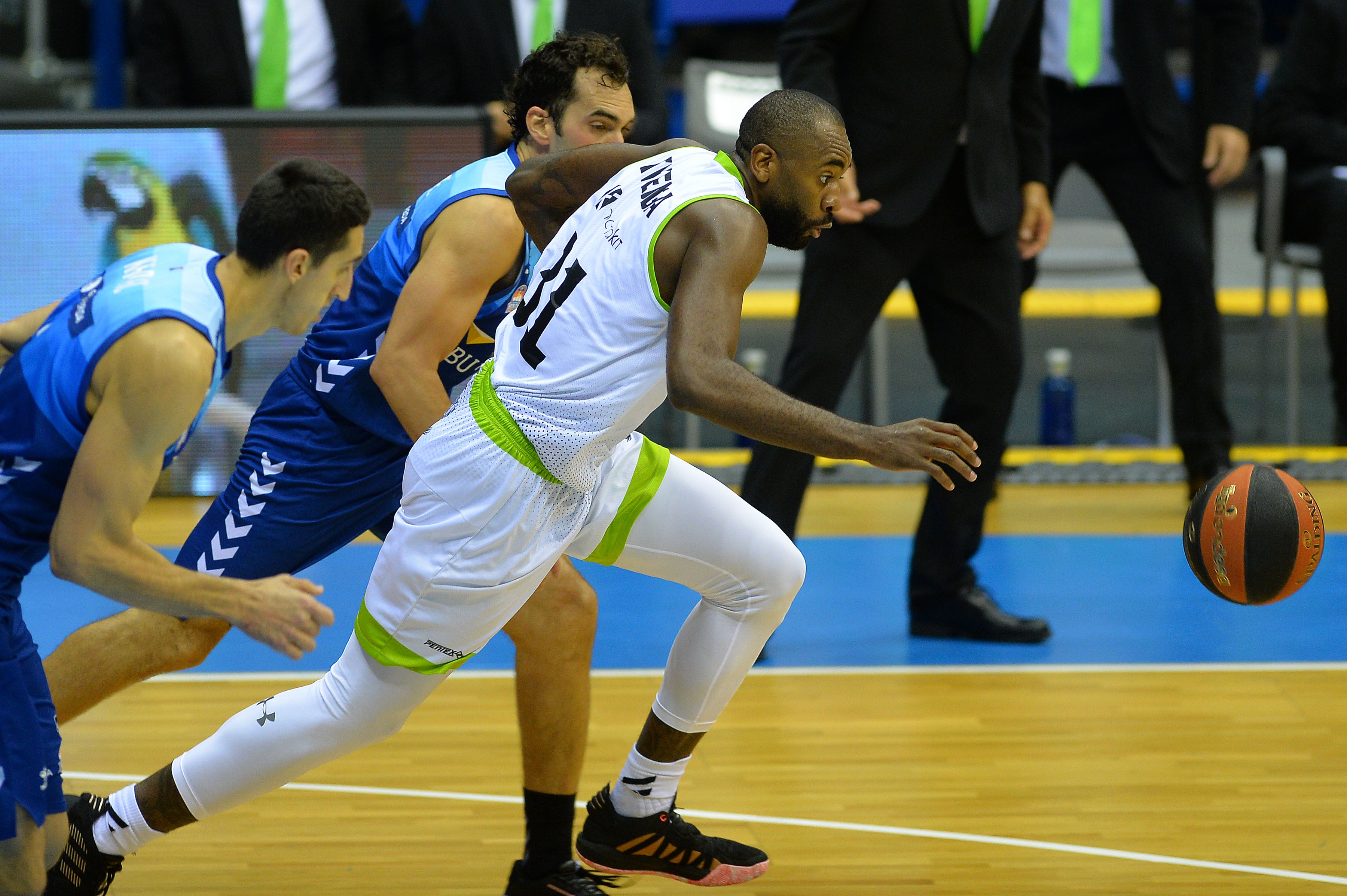 Fotos: El Hereda San Pablo cae ante Fuenlabrada en un partido plagado de bajas