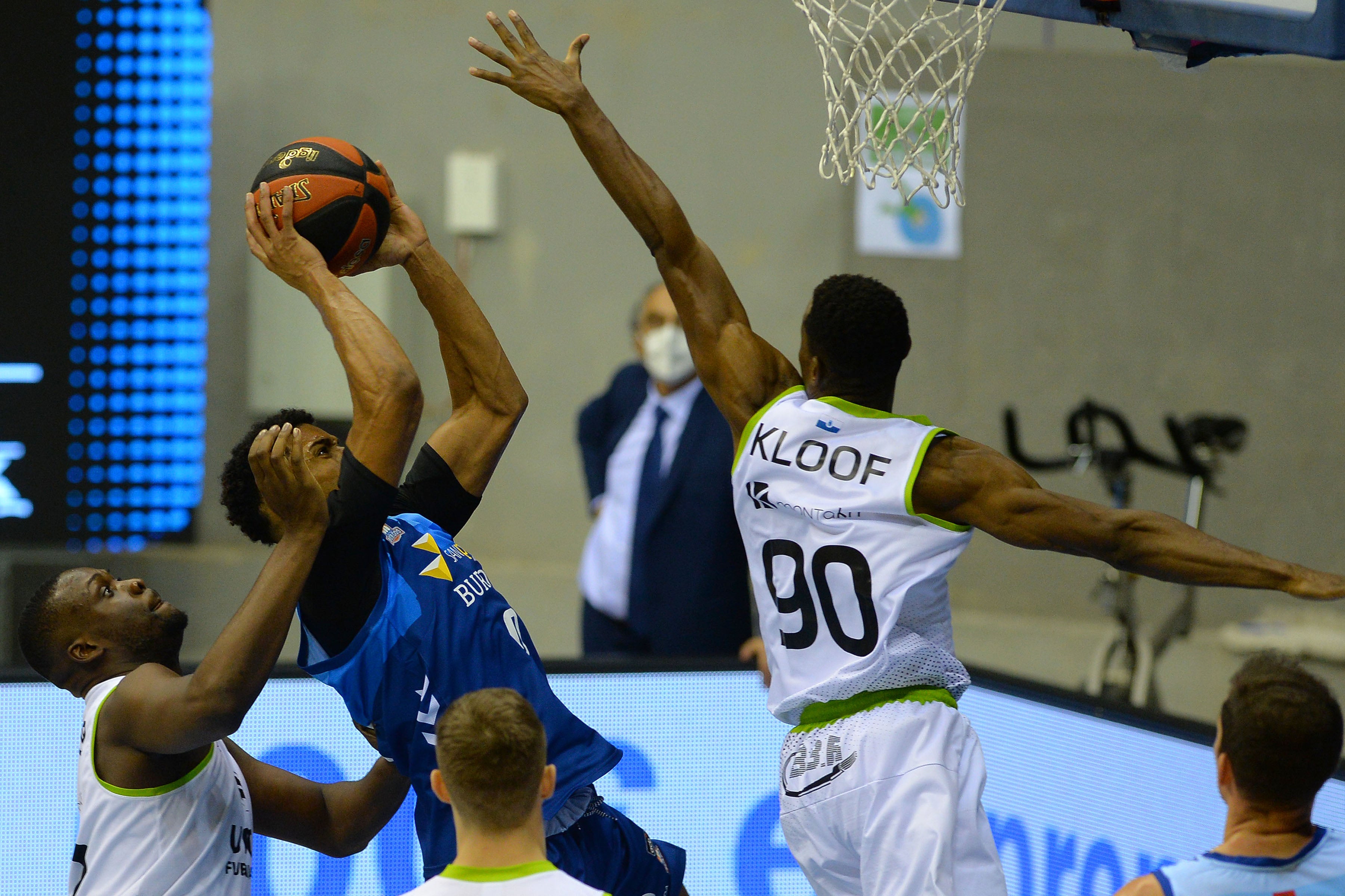 Fotos: El Hereda San Pablo cae ante Fuenlabrada en un partido plagado de bajas