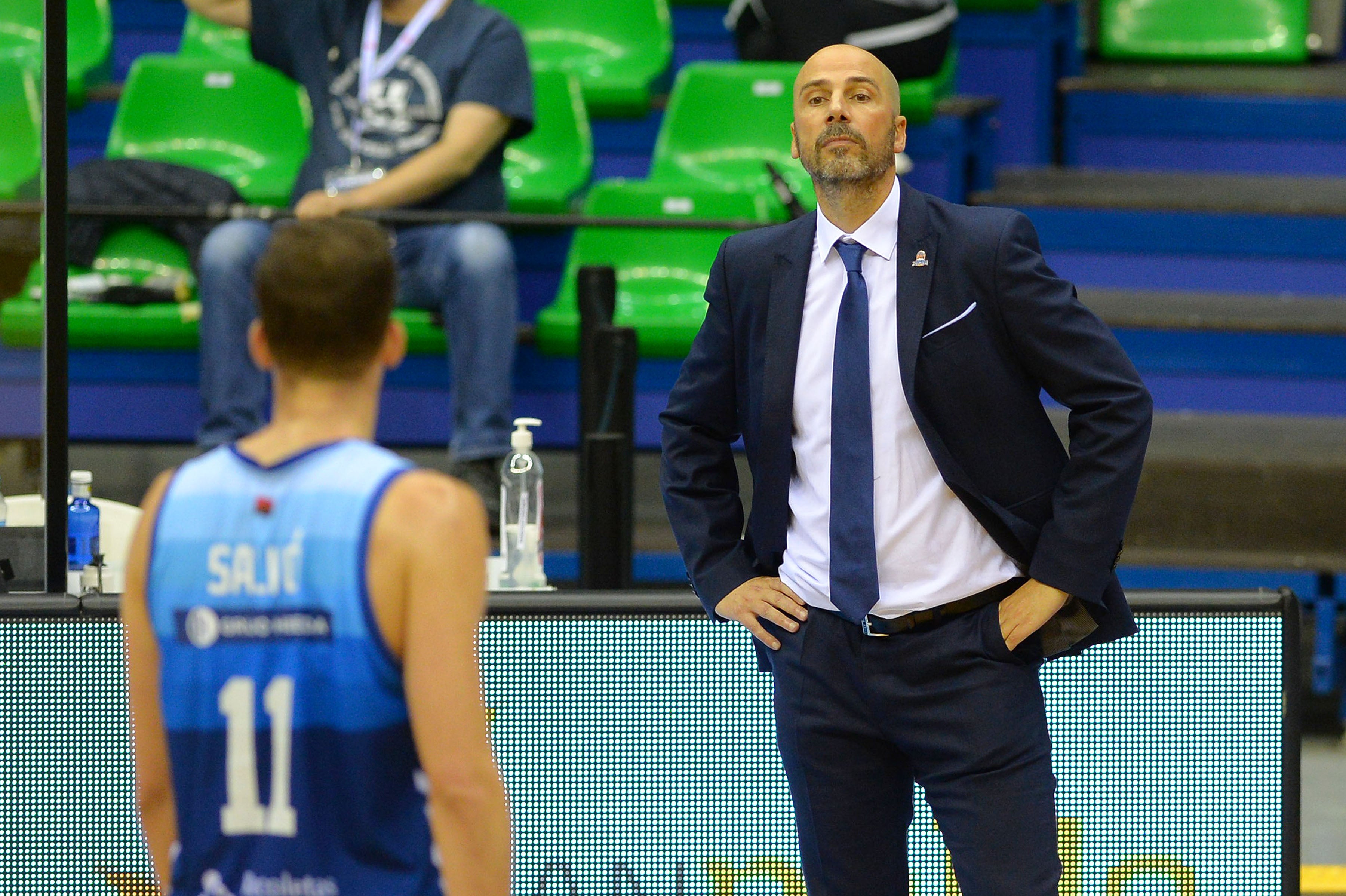 Fotos: El Hereda San Pablo cae ante Fuenlabrada en un partido plagado de bajas