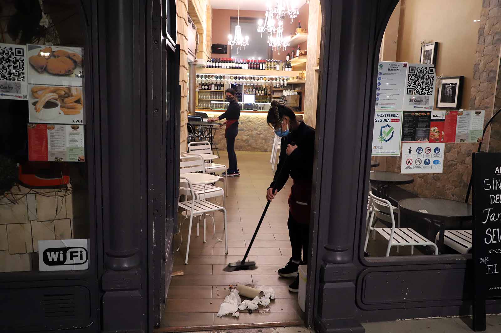 Fotos: La hostelería burgalesa echa la persiana durante al menos dos semanas