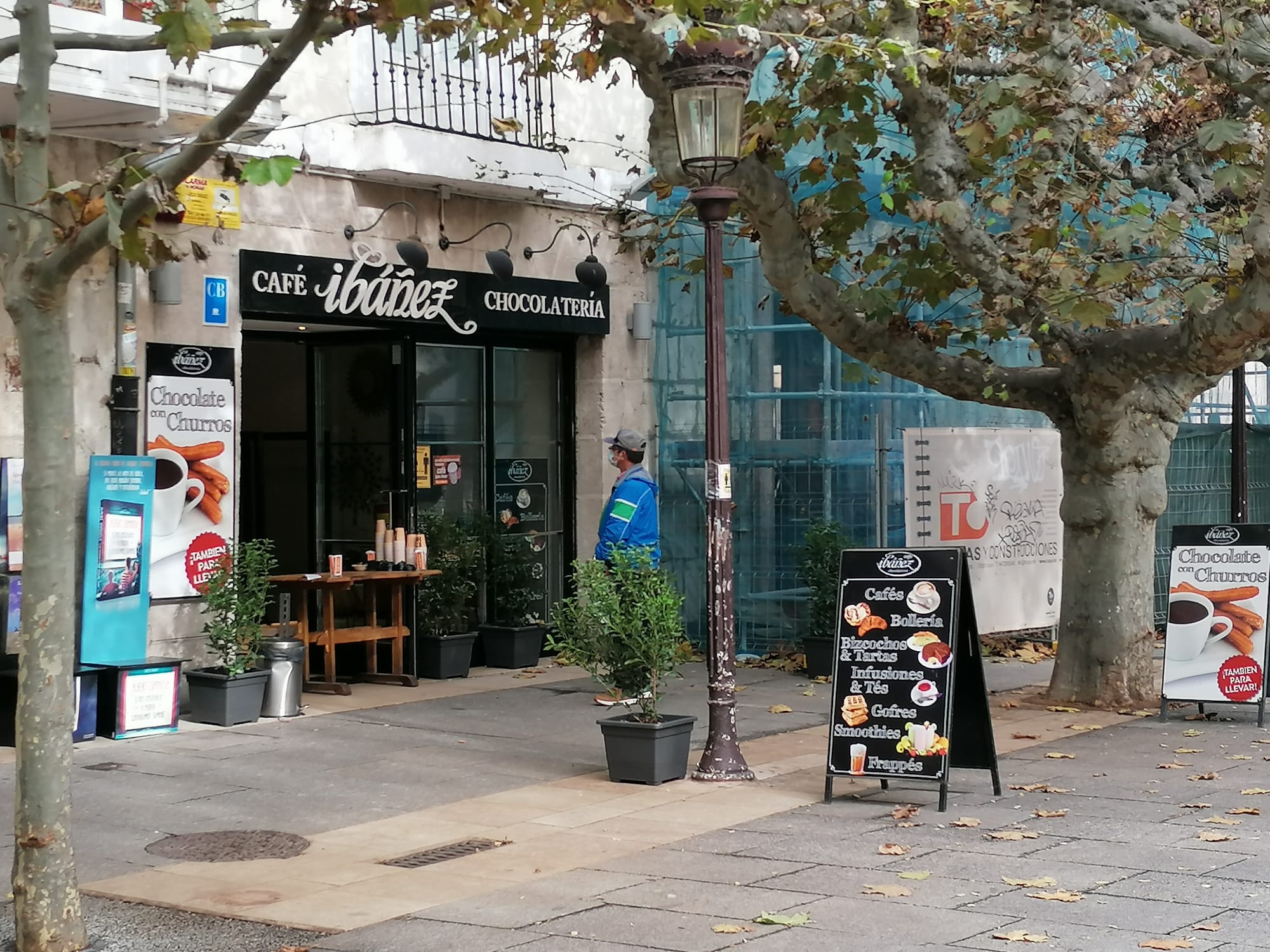 Fotos: El cierre de la hostelería deja vacíos en las calles y comandas para llevar