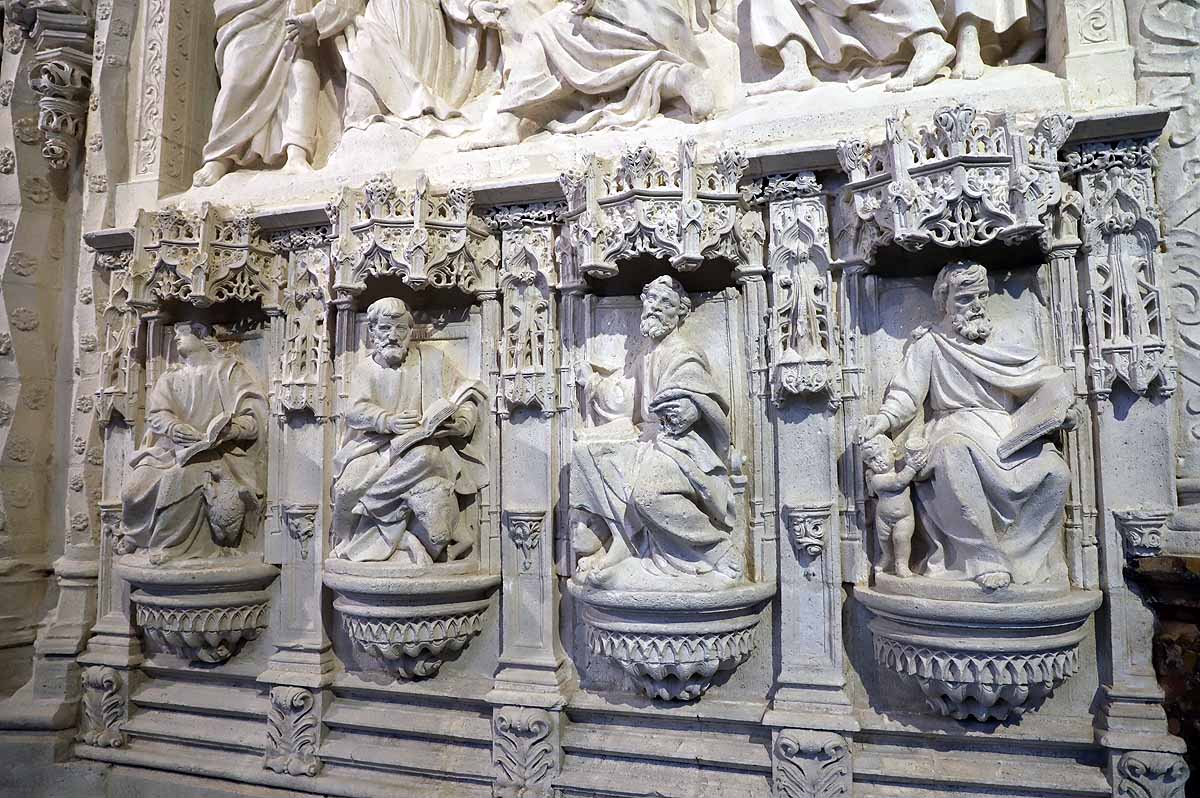 Fotos: Los relieves de Felipe Vigarny lucen renovados en la Catedral de Burgos