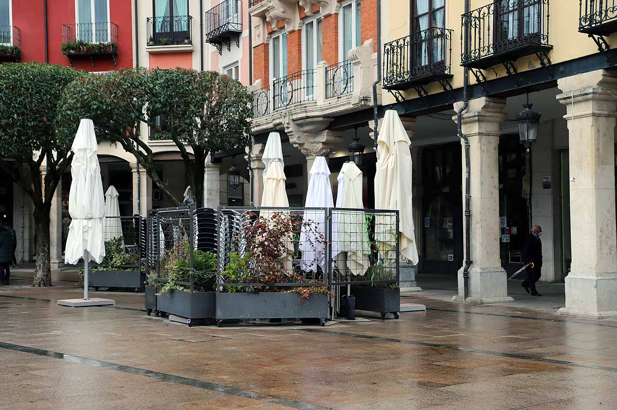 Fotos: Las compras y los paseos de mañana llegan las calles de Burgos un sábado sin hostelería