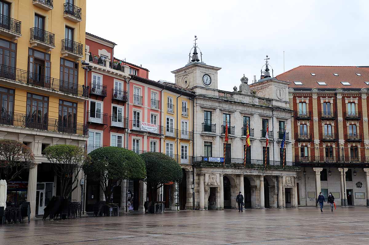 Fotos: Las compras y los paseos de mañana llegan las calles de Burgos un sábado sin hostelería