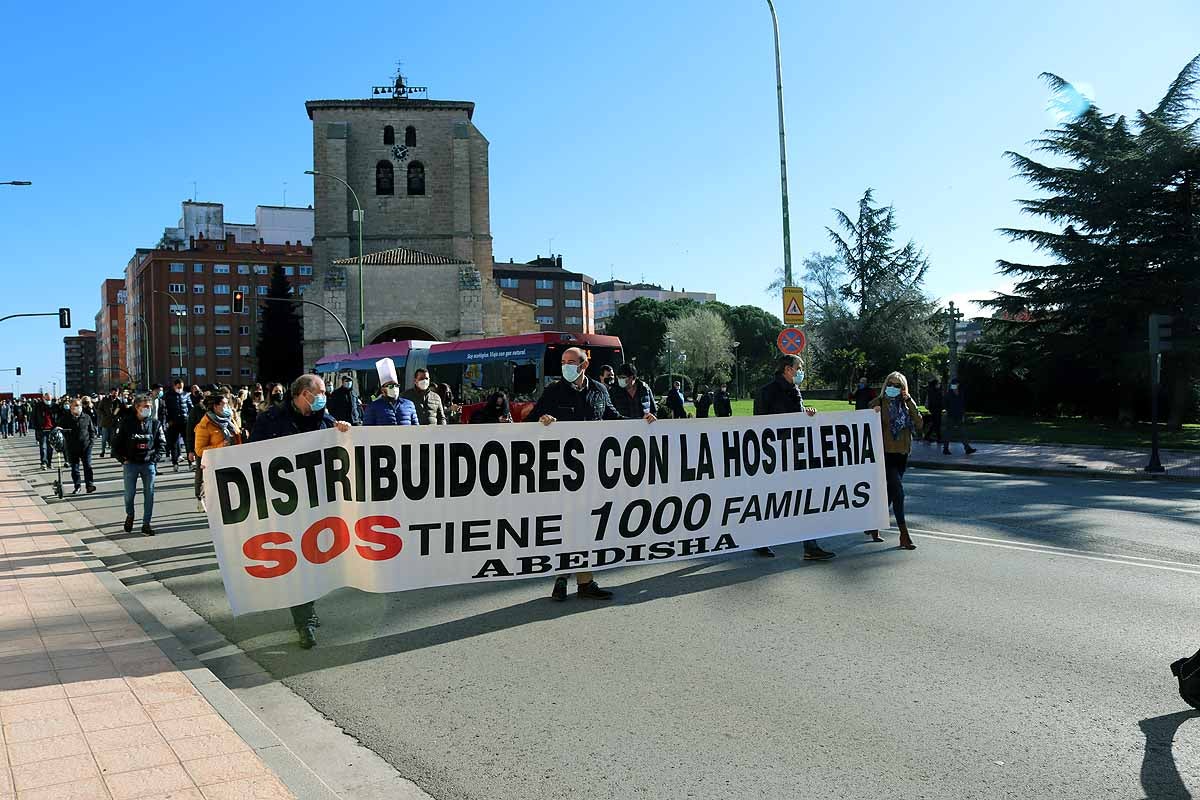 Fotos: La hostelería muestra su indignación por las calles de Burgos