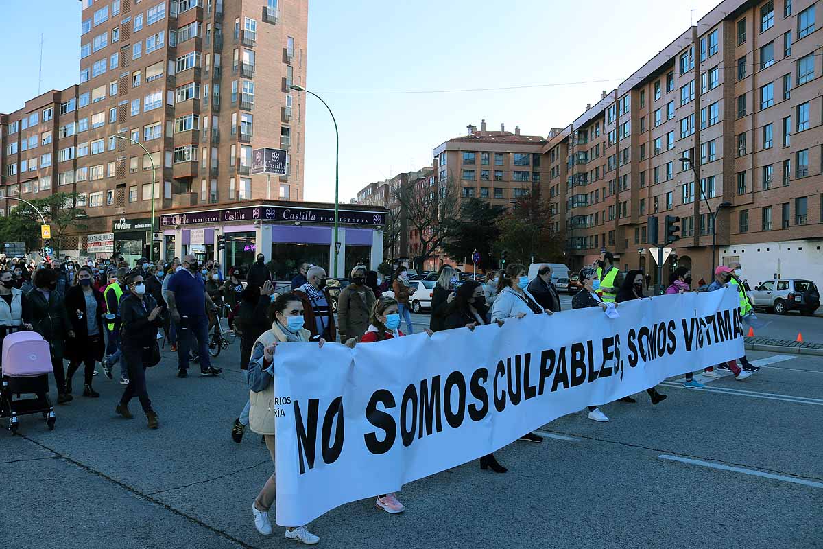 Fotos: La hostelería muestra su indignación por las calles de Burgos