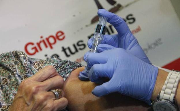 La falta de vacunas obliga a suspender la campaña contra la gripe en Burgos