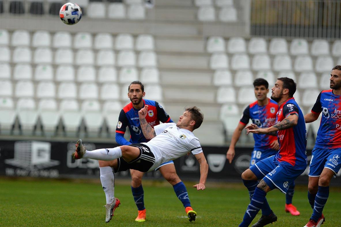 Los burgaleses perdieron 0-2 ante los asturianos.