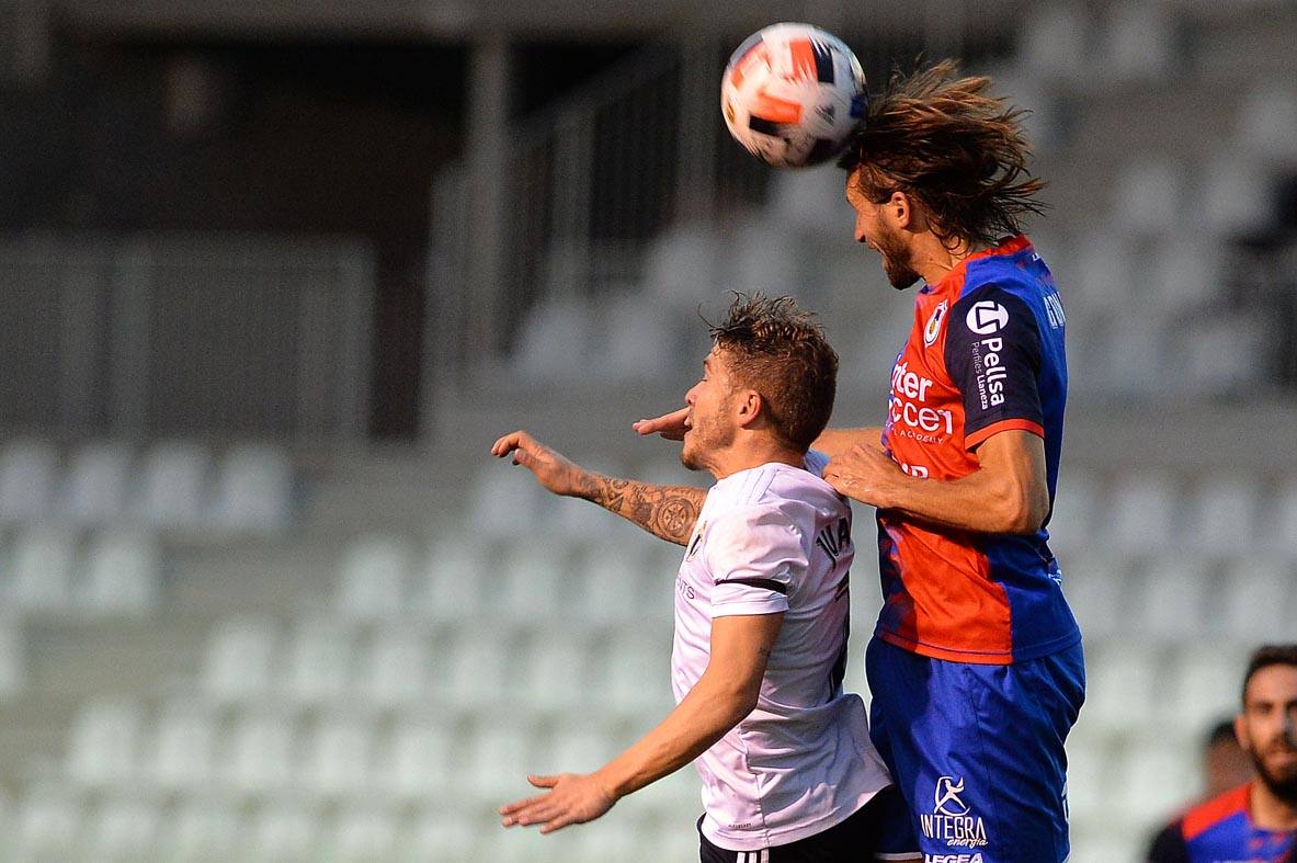 Los burgaleses perdieron 0-2 ante los asturianos.