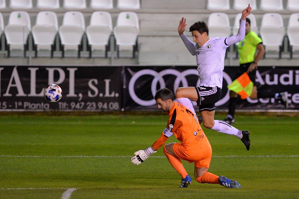 Los burgaleses perdieron 0-2 ante los asturianos.