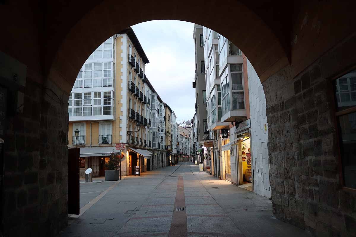 Fotos: Los burgaleses asumen las nuevas restricciones entre la comprensión y el desconcierto