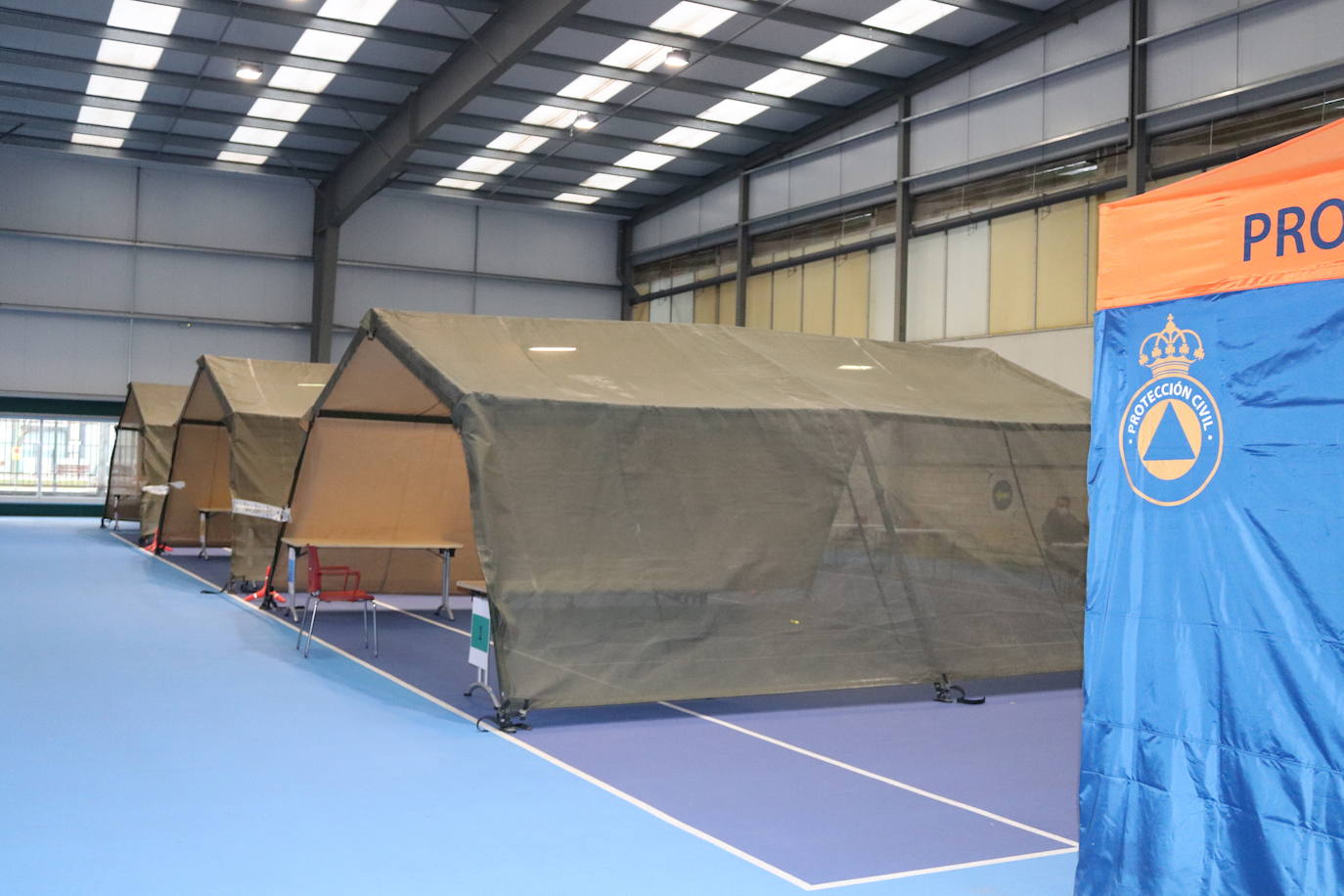 Fotos: Las pistas de tenis de El Plantío acogen las carpas del cribado en Burgos