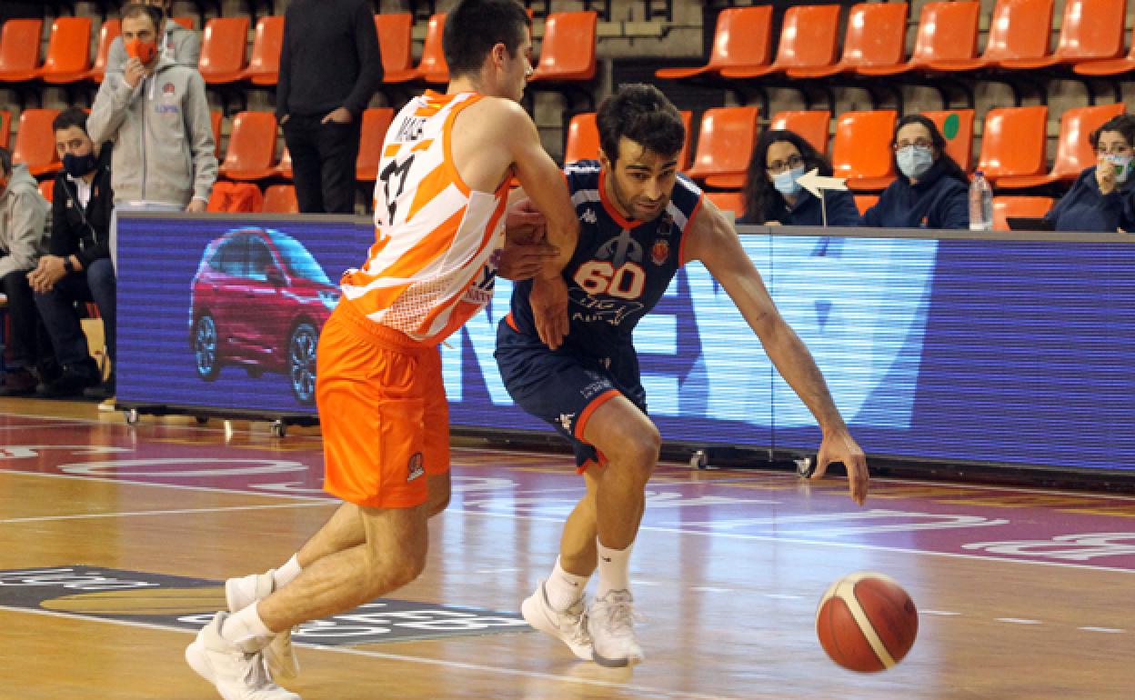 Ayoze Alonso durante un encuentro. 