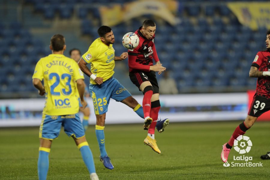 Fotos: El Mirandés suma su segunda victoria consecutiva