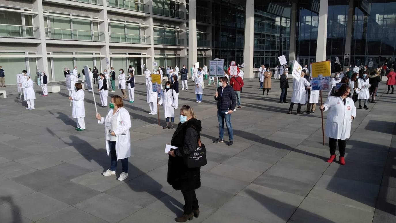 Fotos: Concentración contra el decreto sanitario de la Junta