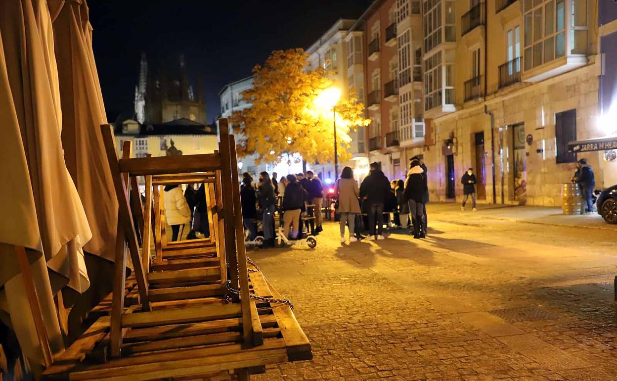 Estampa de las terrazas el día previo al cierre de la hostelería.