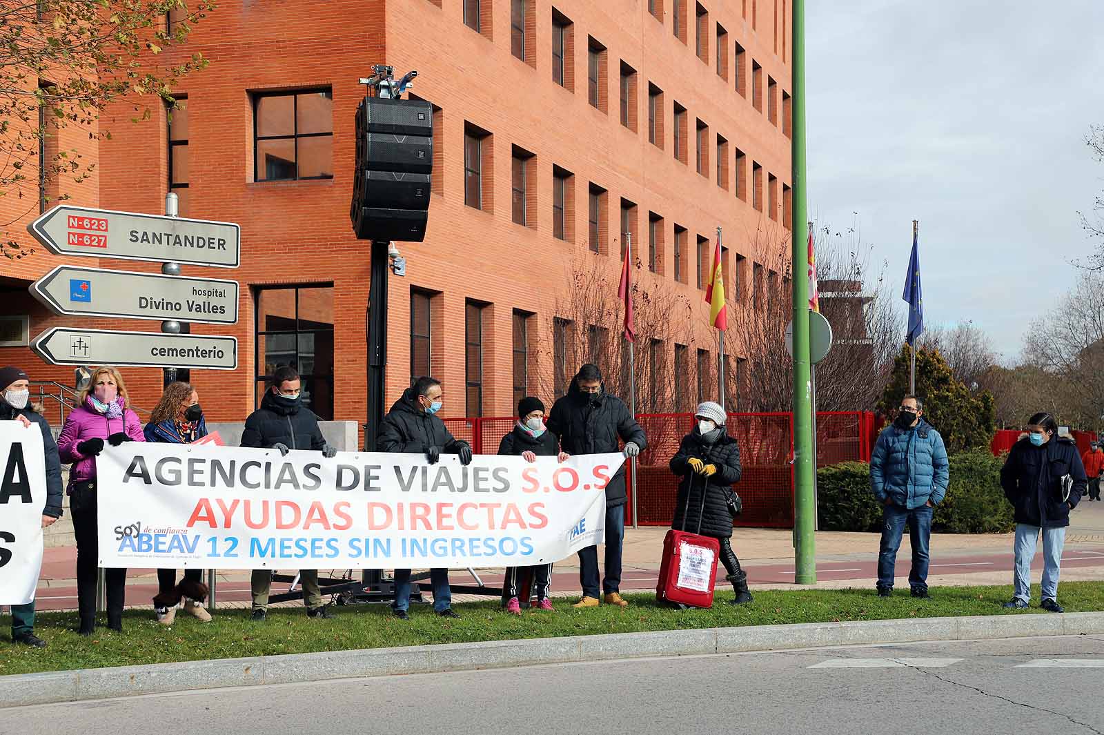 Fotos: Un millar de hosteleros sale a la calle para reclamar la apertura de sus locales