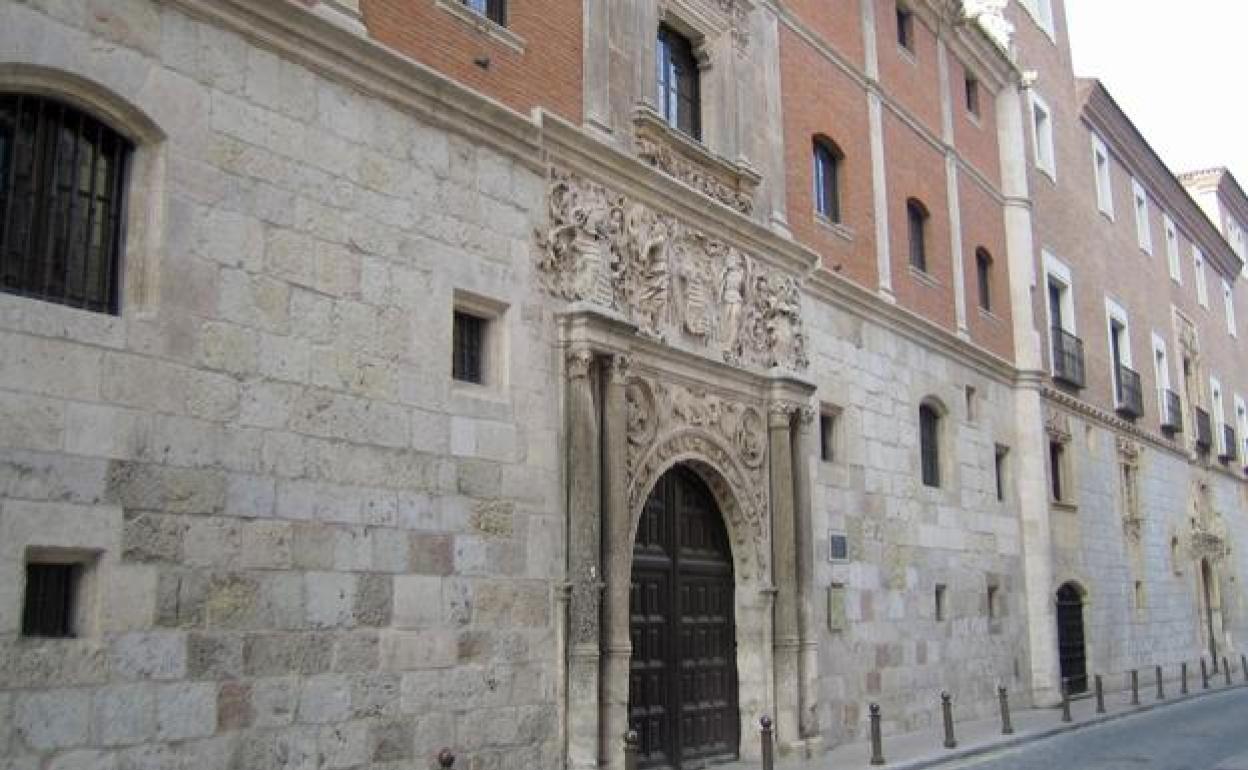 Acceso trasero del Museo de Burgos 