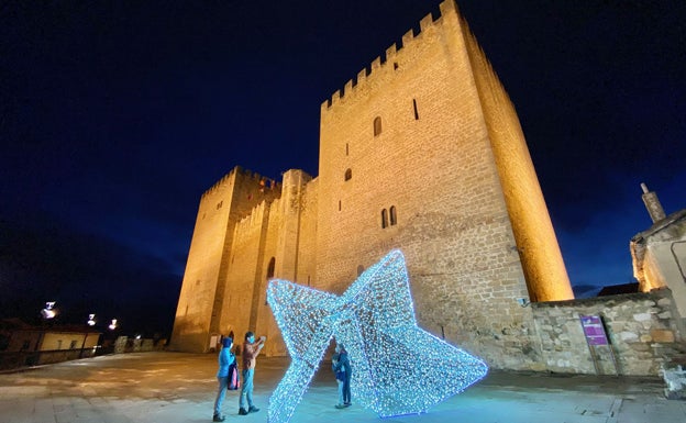 Una gran estrella de luces iluminará la Navidad en Medina de Pomar