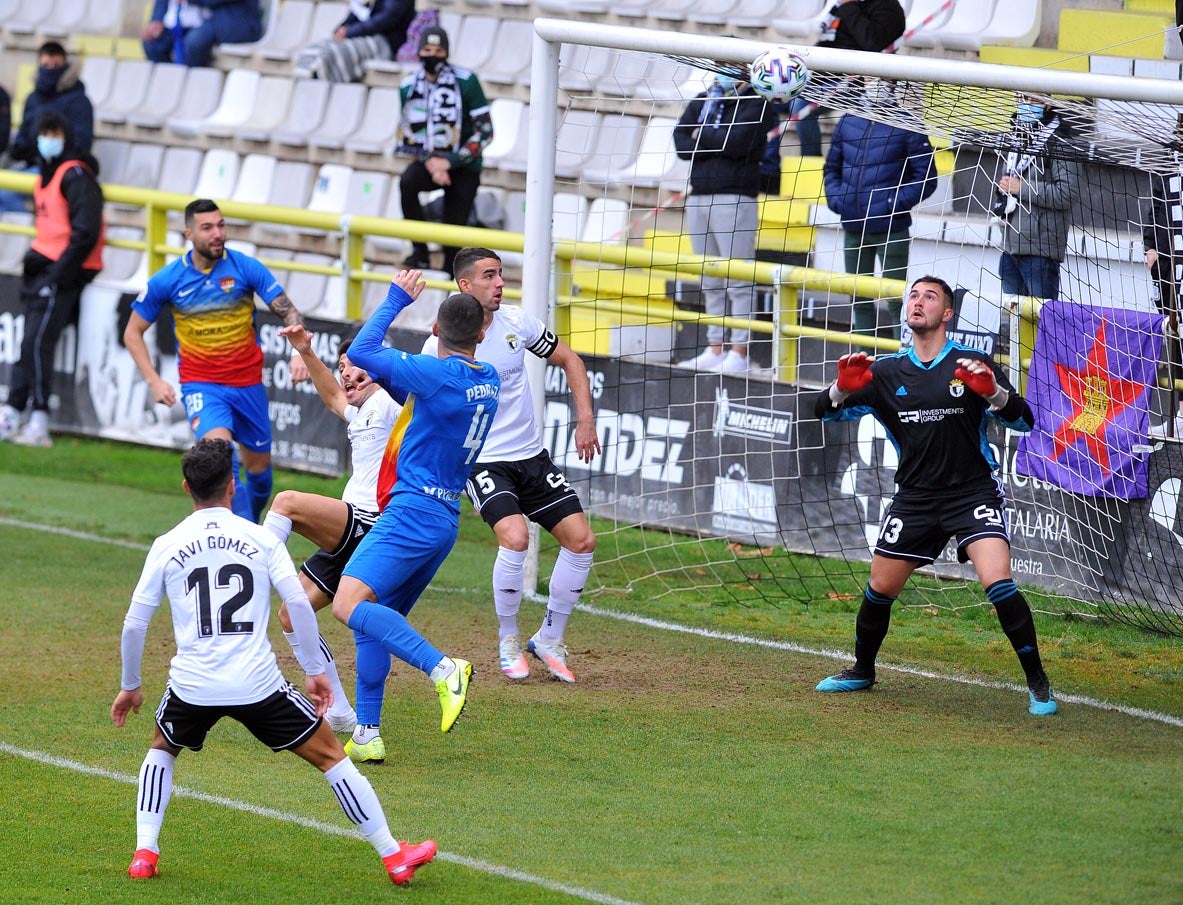 Fotos: El Burgos CF se apunta a la Copa