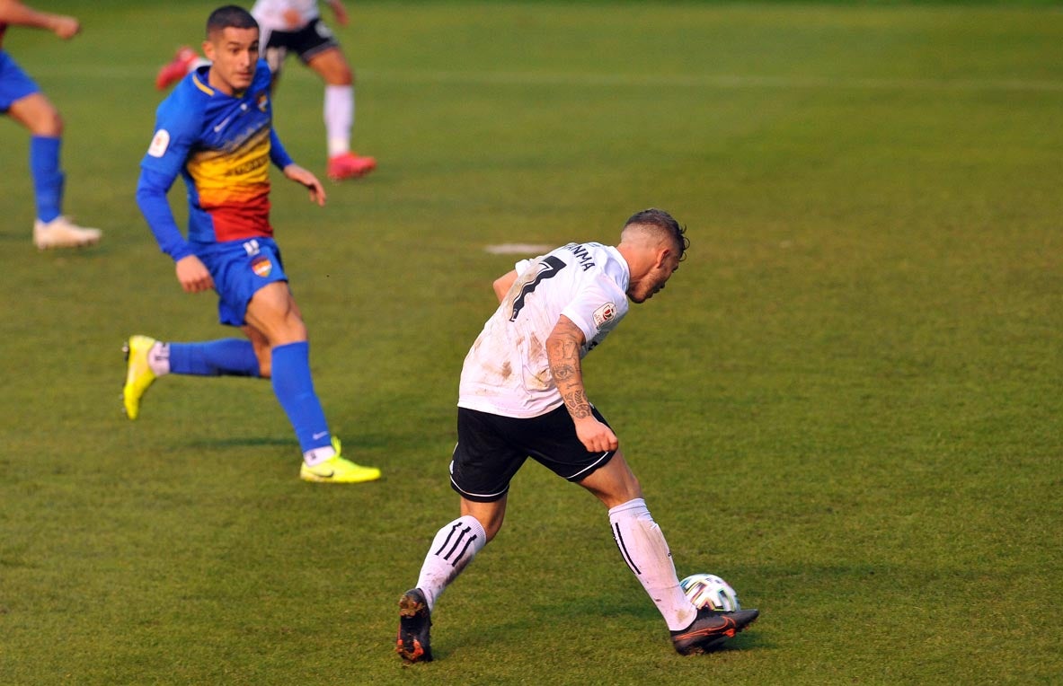 Fotos: El Burgos CF se apunta a la Copa