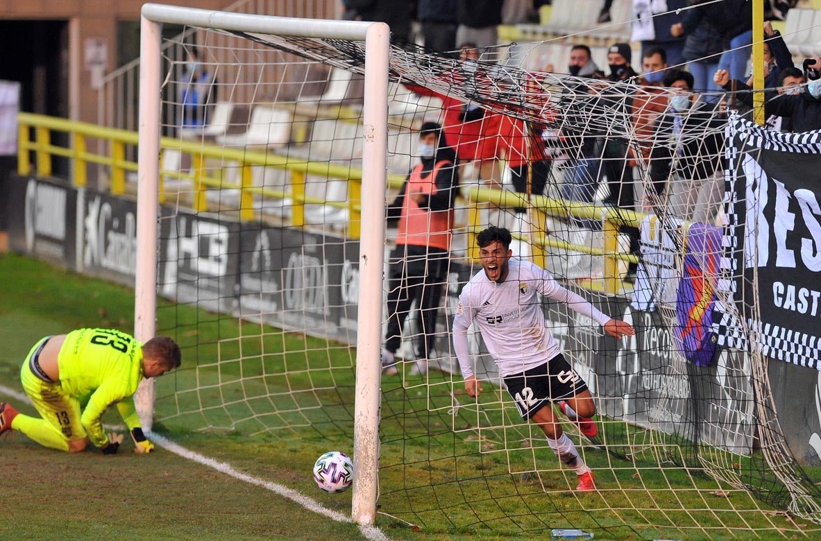 Fotos: El Burgos CF se apunta a la Copa